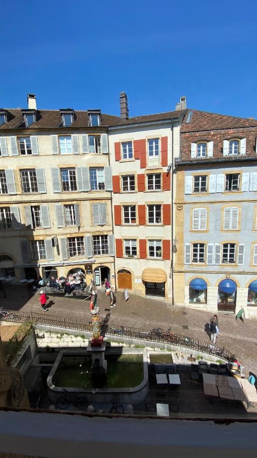 Aux Chambres Du Banneret Neuchatel Exterior photo